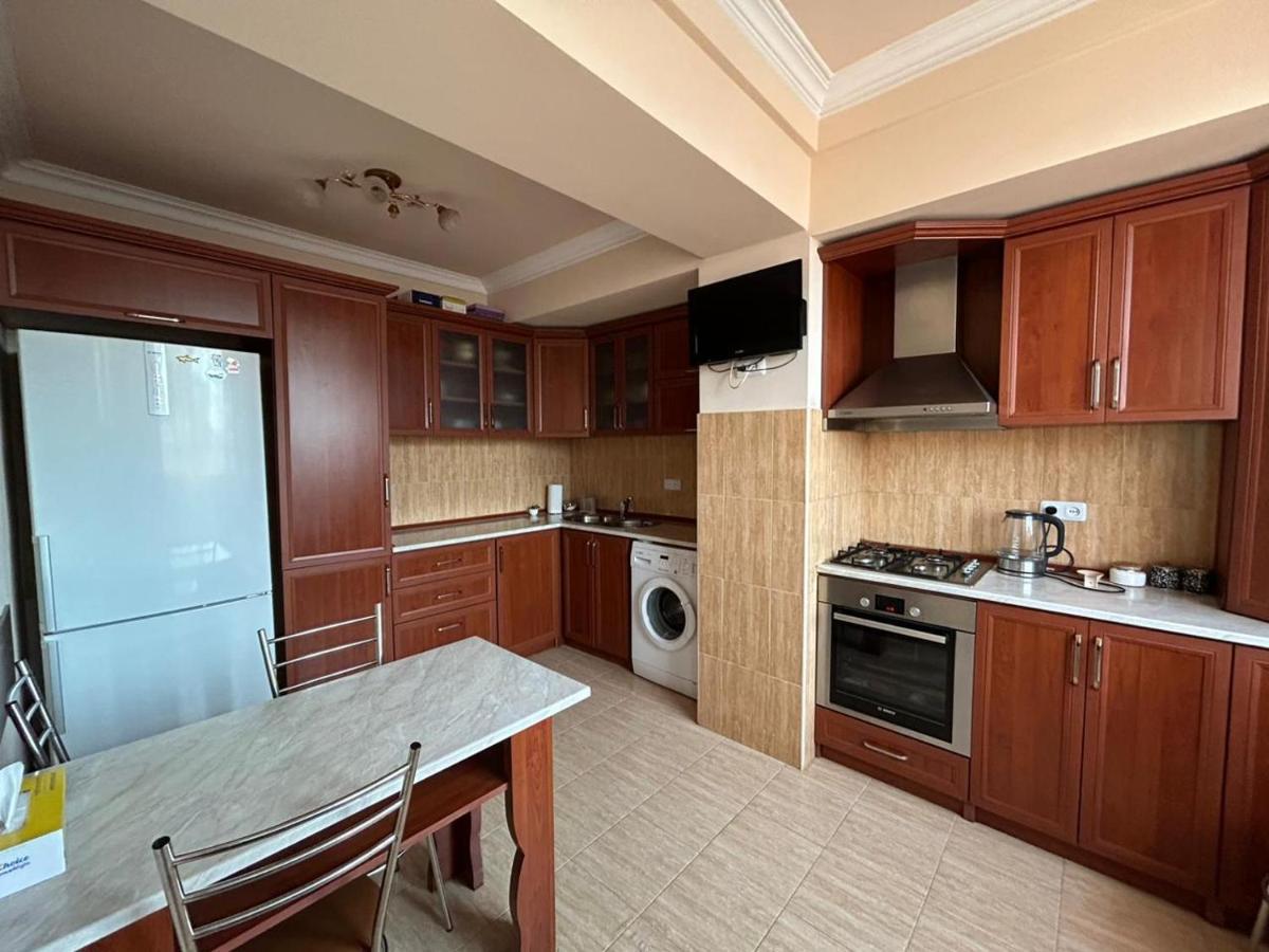 Lesi Apartament エレバン エクステリア 写真
